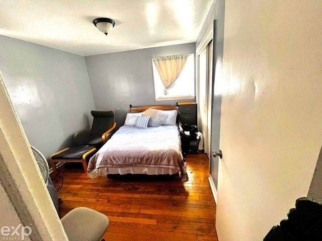 9521 Brace Street, Detroit, MI 48228