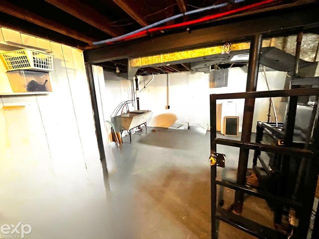 9521 Brace Street, Detroit, MI 48228