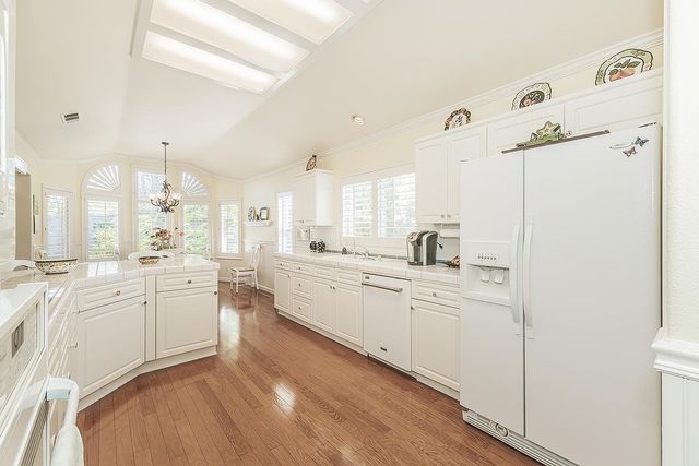 8466 N Dearing Avenue, Fresno, CA 93720