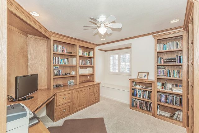 8466 N Dearing Avenue, Fresno, CA 93720