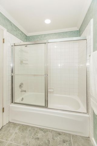 8466 N Dearing Avenue, Fresno, CA 93720