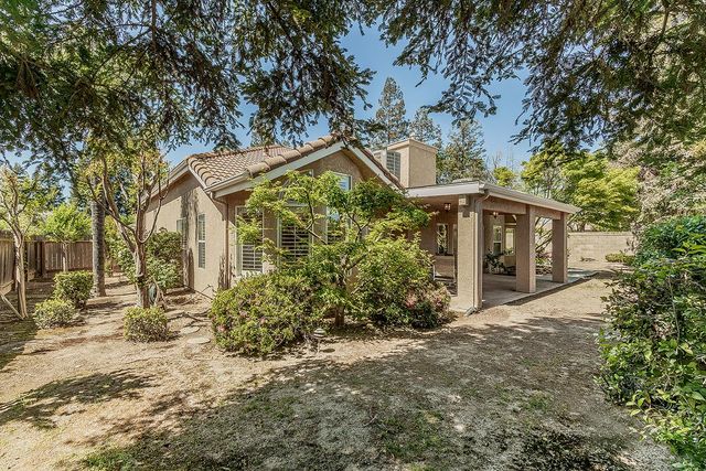 8466 N Dearing Avenue, Fresno, CA 93720