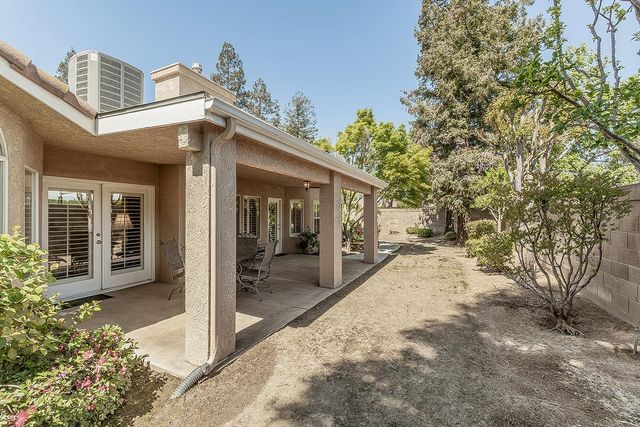 8466 N Dearing Avenue, Fresno, CA 93720