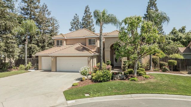 8466 N Dearing Avenue, Fresno, CA 93720