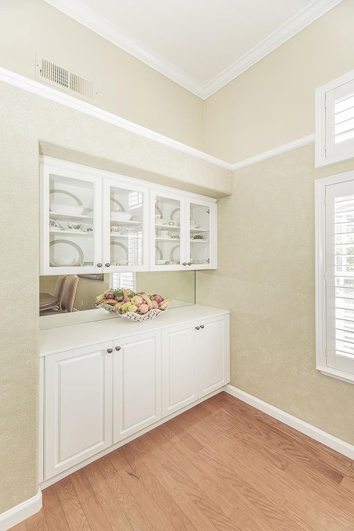 Image 16 of property listing at 8466 N Dearing Avenue, Fresno, CA 93720