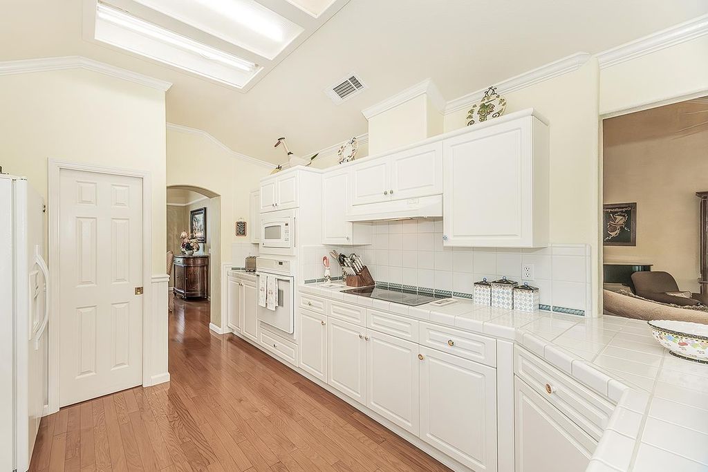 Image 19 of property listing at 8466 N Dearing Avenue, Fresno, CA 93720