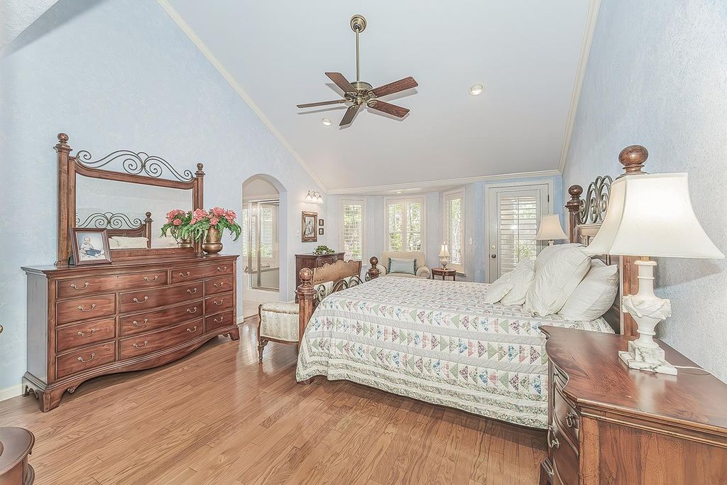 Image 25 of property listing at 8466 N Dearing Avenue, Fresno, CA 93720