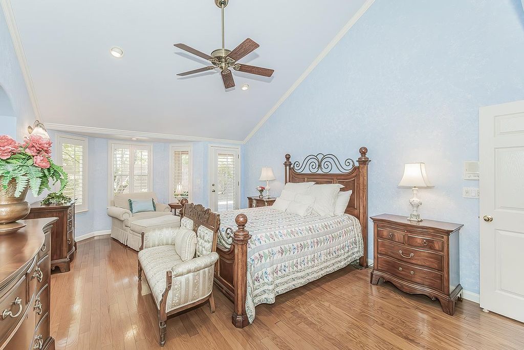 Image 26 of property listing at 8466 N Dearing Avenue, Fresno, CA 93720