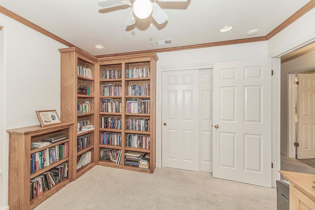 Image 45 of property listing at 8466 N Dearing Avenue, Fresno, CA 93720