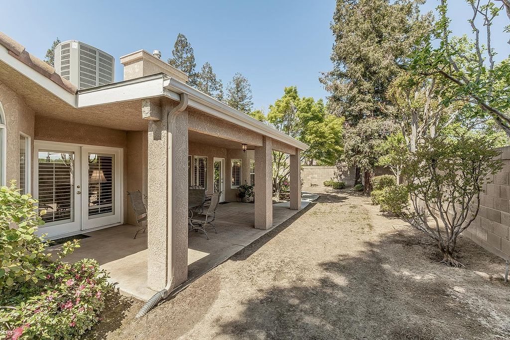 Image 61 of property listing at 8466 N Dearing Avenue, Fresno, CA 93720