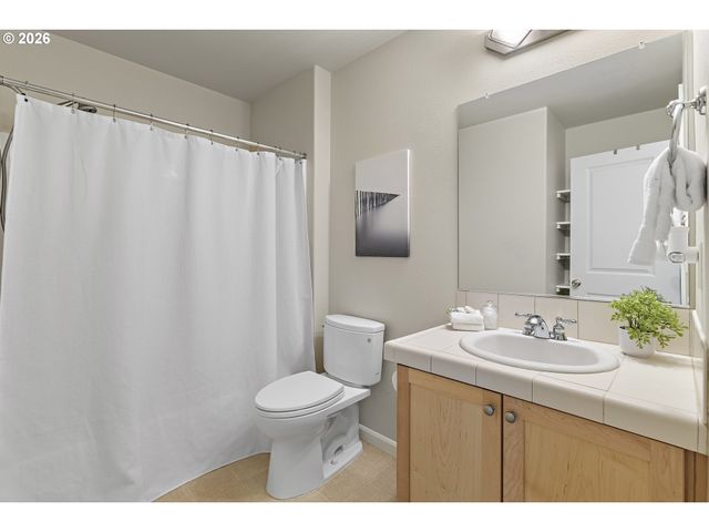 12712 Se DREAM WEAVER Ct, Happy Valley, OR 97086