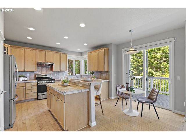 12712 Se DREAM WEAVER Ct, Happy Valley, OR 97086