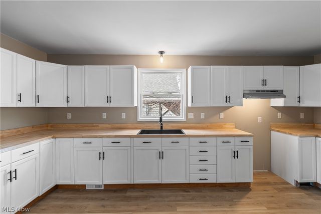 75 W Dartmore Avenue, Akron, OH 44301