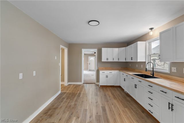 75 W Dartmore Avenue, Akron, OH 44301