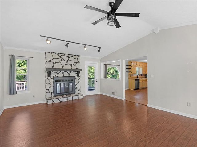 4123 Red Laurel Way, Snellville, GA 30039