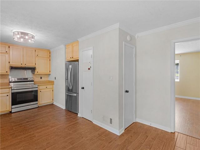 4123 Red Laurel Way, Snellville, GA 30039