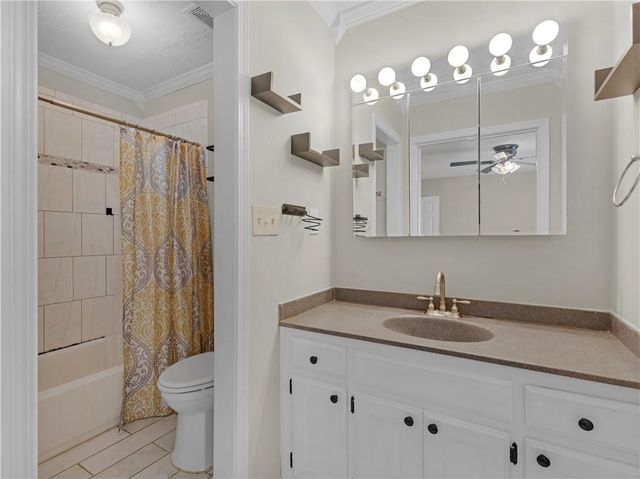 4123 Red Laurel Way, Snellville, GA 30039