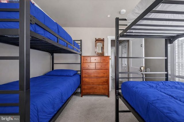 120 E SCHELLENGER AVE, Wildwood, NJ 08260