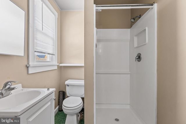 120 E SCHELLENGER AVE, Wildwood, NJ 08260