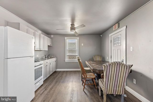 120 E SCHELLENGER AVE, Wildwood, NJ 08260