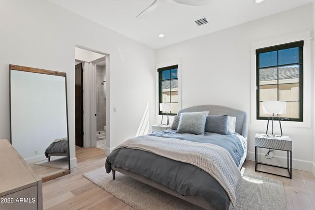 5309 N 33RD Street, Phoenix, AZ 85018