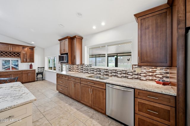 14411 W RAVENSWOOD Drive, Sun City West, AZ 85375