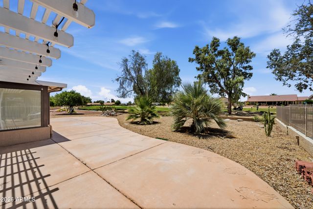 14411 W RAVENSWOOD Drive, Sun City West, AZ 85375