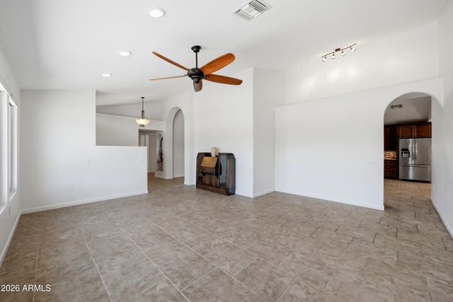 14411 W RAVENSWOOD Drive, Sun City West, AZ 85375