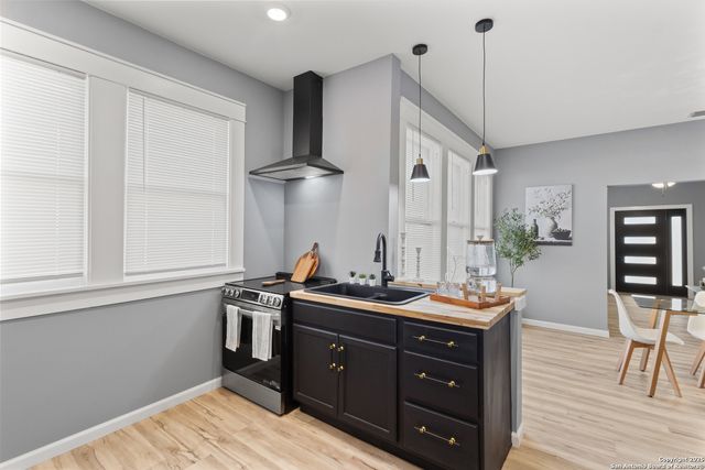 2506 Saunders Ave, San Antonio, TX 78207