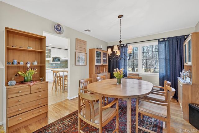 38 E Mayer Drive, Suffern, NY 10901