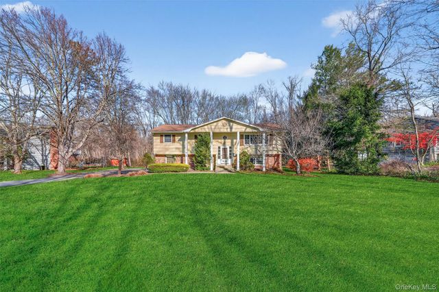 38 E Mayer Drive, Suffern, NY 10901