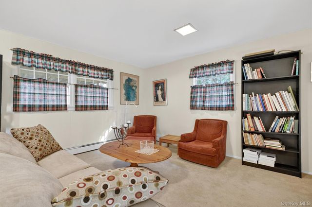 38 E Mayer Drive, Suffern, NY 10901