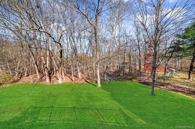 38 E Mayer Drive, Suffern, NY 10901