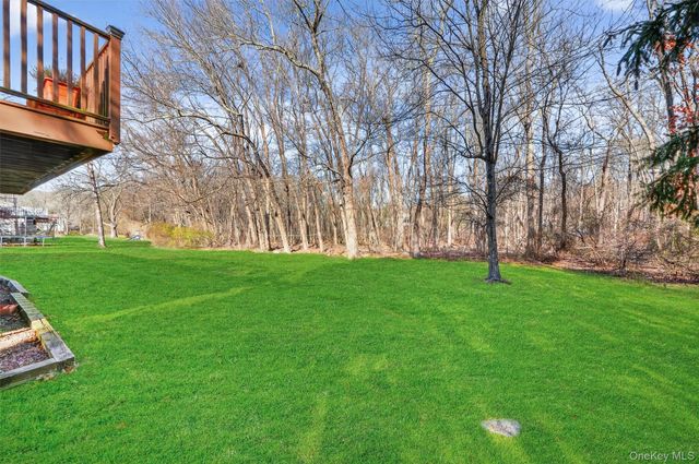 38 E Mayer Drive, Suffern, NY 10901