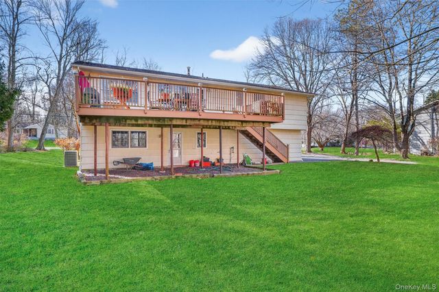 38 E Mayer Drive, Suffern, NY 10901