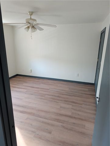 2619 N Quality Lane 121, Fayetteville, AR 72703