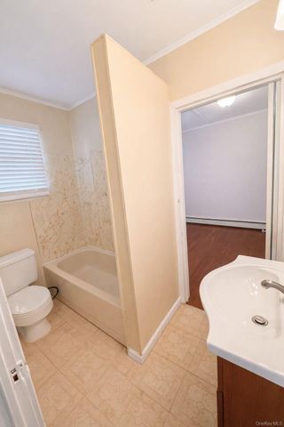 31 Oakland Avenue, Port Jefferson Station, NY 11776