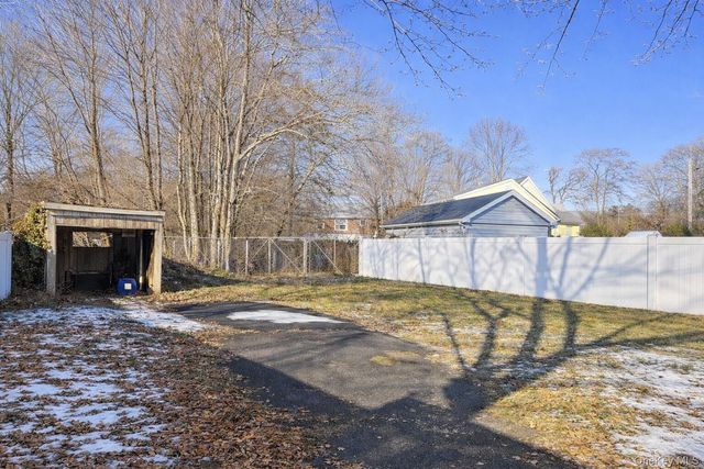 31 Oakland Avenue, Port Jefferson Station, NY 11776