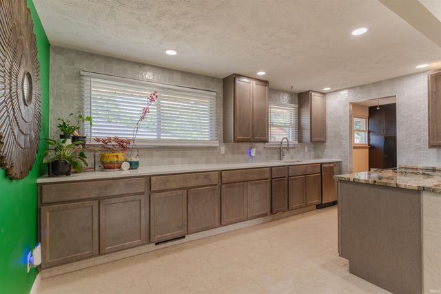 1922 S Lombard Avenue, Evansville, IN 47714