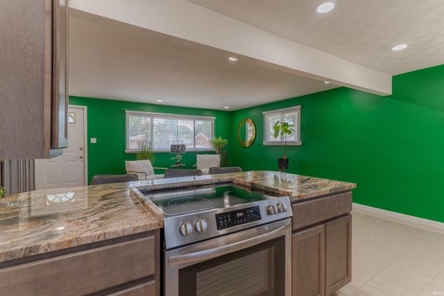 1922 S Lombard Avenue, Evansville, IN 47714