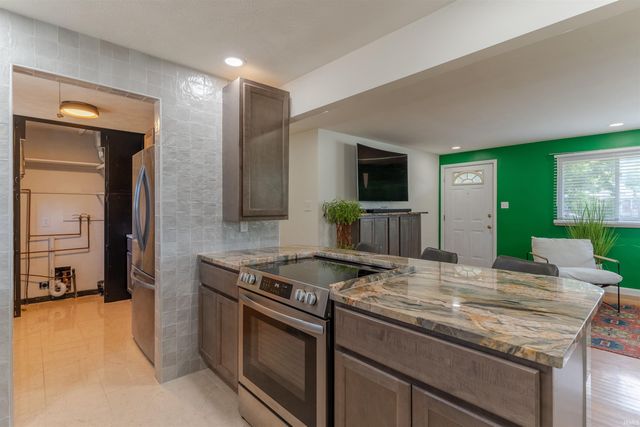 1922 S Lombard Avenue, Evansville, IN 47714