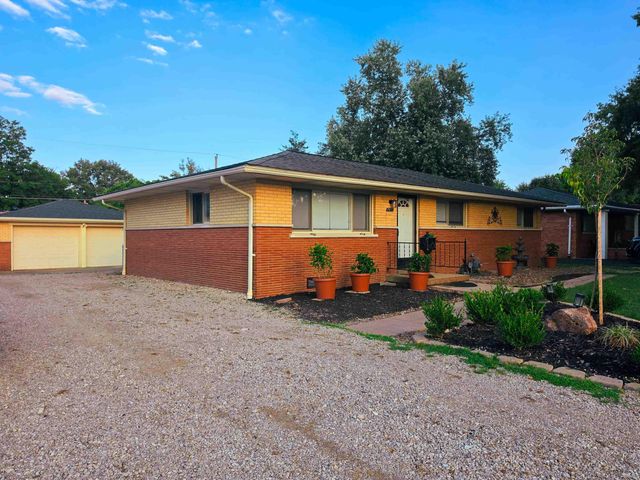 1922 S Lombard Avenue, Evansville, IN 47714