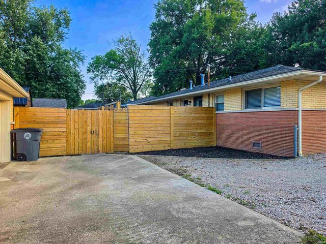 1922 S Lombard Avenue, Evansville, IN 47714