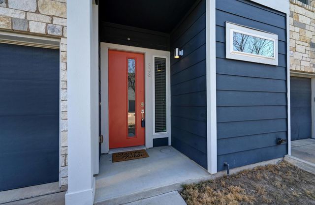 8922 Menchaca RD 303, Austin, TX 78748