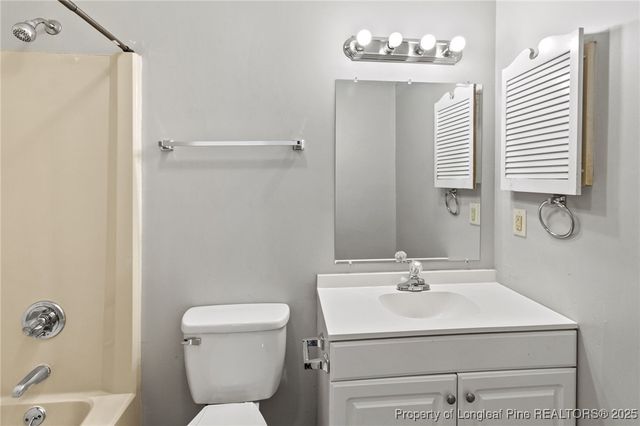 1190 Wrenwood Court, Fayetteville, NC 28303