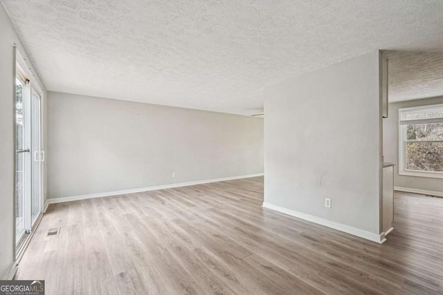 3531 Tewksbury Drive, Snellville, GA 30039