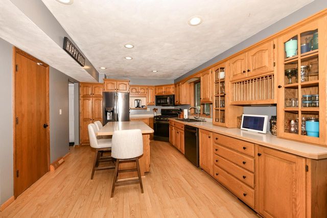 664 Austin ROAD, Burlington, WI 53105