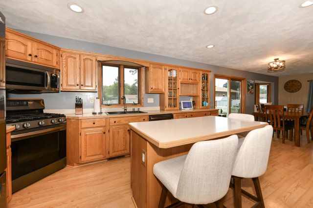 664 Austin ROAD, Burlington, WI 53105