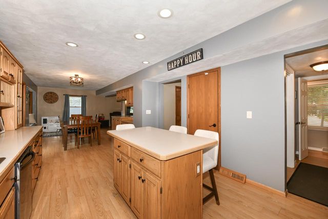 664 Austin ROAD, Burlington, WI 53105
