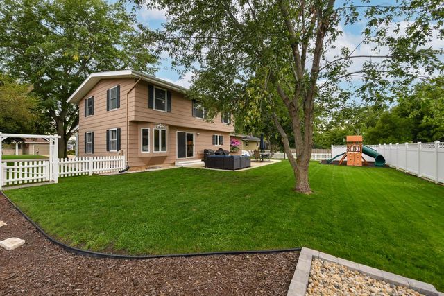 664 Austin ROAD, Burlington, WI 53105